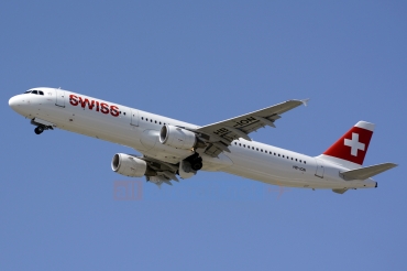 HB-ION (5567) 2013 Airbus A321-212