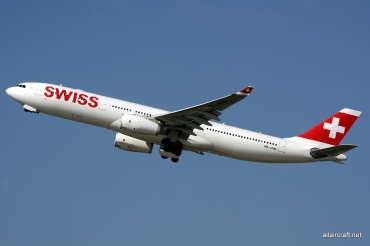 HB-JHM, (cn 1355), Airbus A330-343