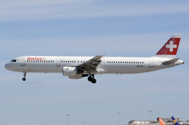 HB-IOL (1144) 1999 Airbus A321-111