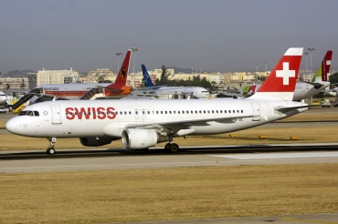 HB-IJL (603) 1996 Airbus A320-214