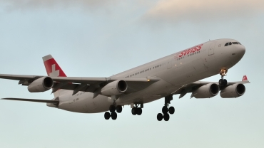 HB-JMH · Airbus A340-313 · (YUL / CYUL)