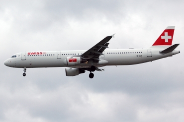 HB-IOK (987) 1999 Airbus A321-11