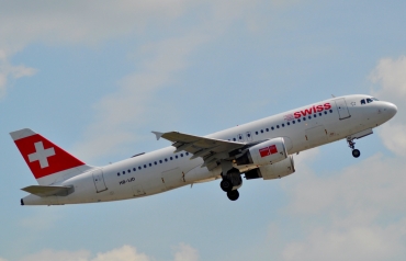 HB-IJD (553) 1995 Airbus A320-214