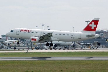HB-IJJ (585) 1996 Airbus A320-214