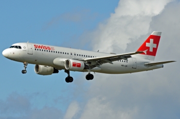 HB-IJK (596) 1996 Airbus A320-214