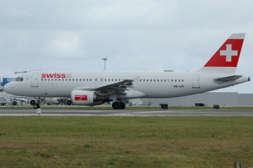 HB-IJO (673) 1997 Airbus A320-214