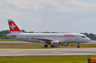 HB-IJS (782) 1998 Airbus A320-214