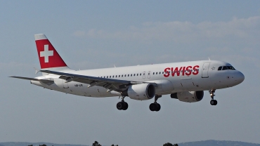 HB-IJX (1762) 2002 Airbus A320-214