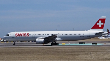 HB-IOM (4534) 2010 Airbus A321-212