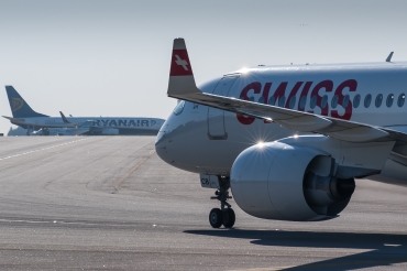 HB-JCB (55011) 2017 Bombardier CSeries CS300