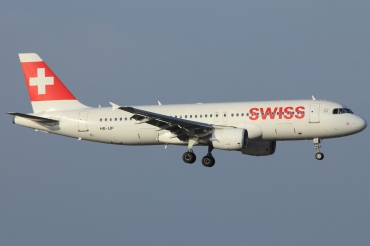 HB-IJP (681) 1997 Airbus A320-214