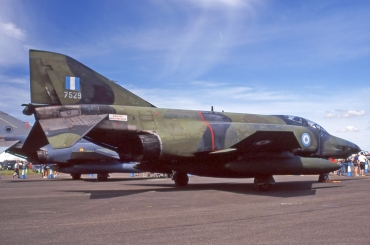7529 (4187) 1969 McDonnell Douglas RF-4E Phantom II