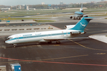 YK-AGB (21204) 1976 Boeing 727-294