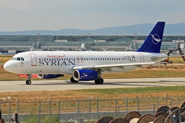 YK-AKA (886) 1998 Airbus A320-232