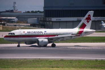 CS-TTE (821) 1998 Airbus A319-111