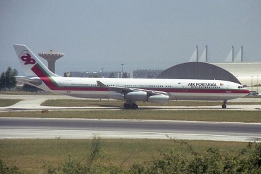 CS-TOC (079) 1995 Airbus A340-312
