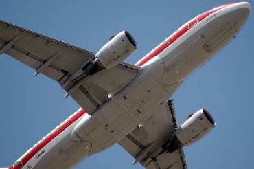 CS-TTA (750) 1997 Airbus A319-111