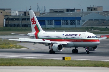 CS-TTL (1100) 1999 Airbus A319-111