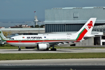 CS-TEZ (472) 1988 Airbus A310-304