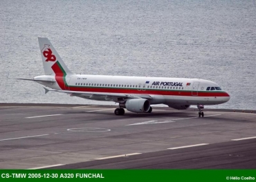 CS-TMW · Airbus A320-214 · (FNC / LPMA)
