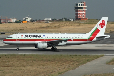 CS-TNE · Airbus A320-212 · (LIS / LPPT)