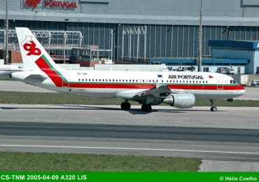 CS-TNM (1799) 2002 Airbus A320-214