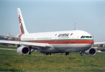 CS-TOC (079) 1995 Airbus A340-312