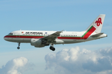 CS-TTJ (979) 1999 Airbus A319-111