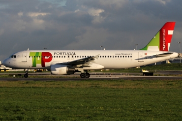 CS-TNQ (3769) 2009 Airbus A320-214