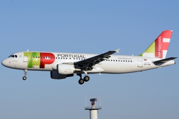 CS-TNX (2822) 2006 Airbus A320-214