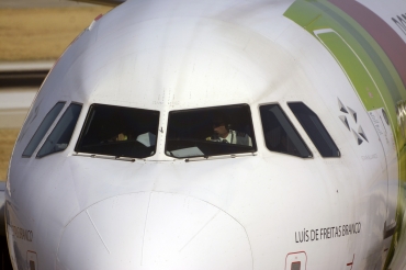 CS-TNR (3883) 2009 Airbus A320-214