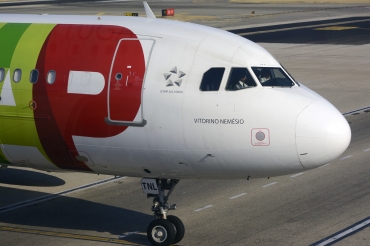 CS-TNL (1231) 2000 Airbus A320-214