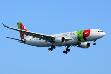 CS-TOR (486) 2002 Airbus A330-203