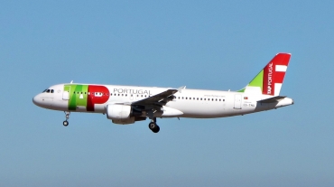 CS-TNU (4106) 2009 Airbus A320-214