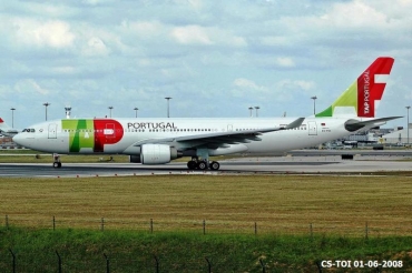 CS-TOI (195) 1997 Airbus A330-223