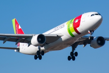 CS-TOI (195) 1997 Airbus A330-223