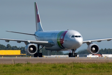 CS-TOI (195) 1997 Airbus A330-223