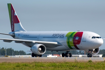 CS-TOI (195) 1997 Airbus A330-223