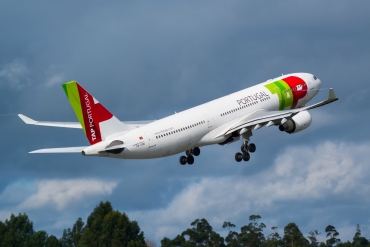 CS-TOK (317) 1999 Airbus A330-223
