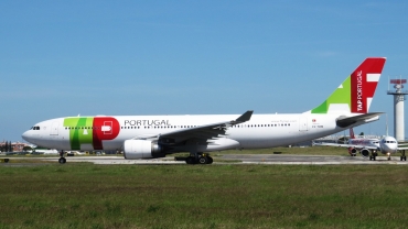 CS-TOM (899) 2008 Airbus A330-202