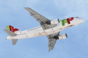 CS-TTH (917) 1998 Airbus A319-111