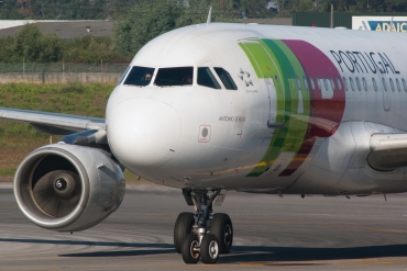 CS-TTH (917) 1998 Airbus A319-111