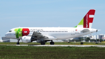 CS-TTJ (979) 1999 Airbus A319-111