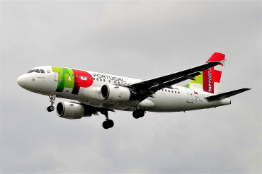 CS-TTR (1756) 2002 Airbus A319-112