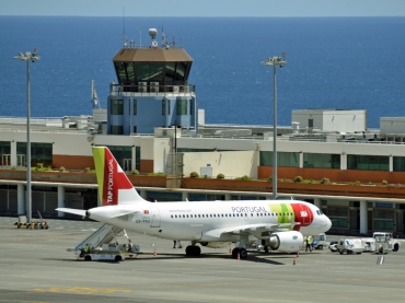 CS-TTU (1668) 2002 Airbus A319-112