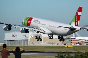 CS-TOC (079) 1995 Airbus A340-312