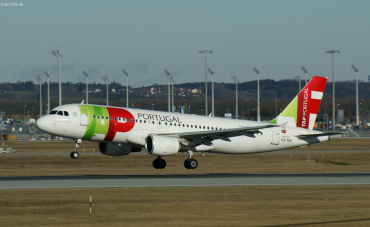 CS-TNT (4095) 2009 Airbus A320-214