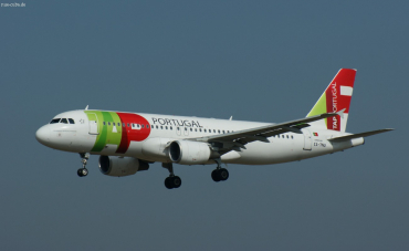 CS-TNU (4106) 2009 Airbus A320-214
