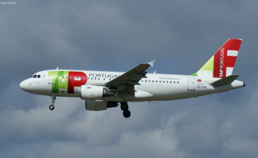 CS-TTE (821) 1998 Airbus A319-111
