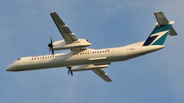 C-FWEP (4548) 2017 Bombardier Dash 8-Q402